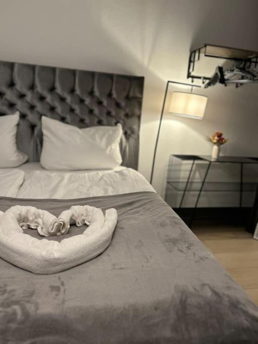 Duplex Ullstein- 4 Bedrooms, 2 Bathrooms, Living Room, 2 Parking Spaces, Boxspringbeds, Family & Business Apartment! Appartement Berlijn